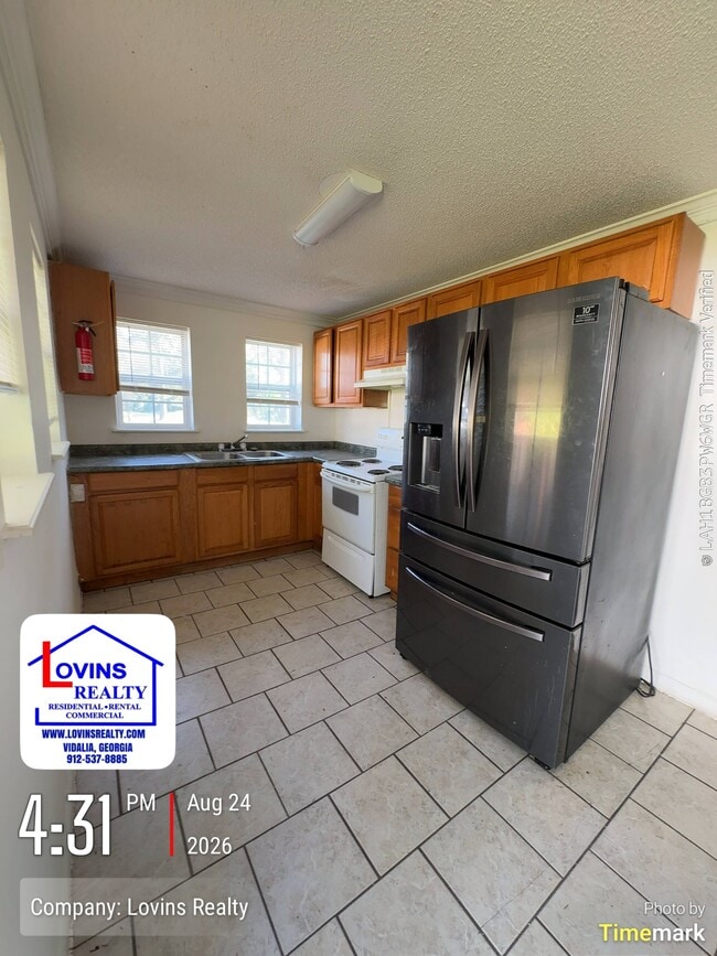 Photo - 109 E Clifton Ave