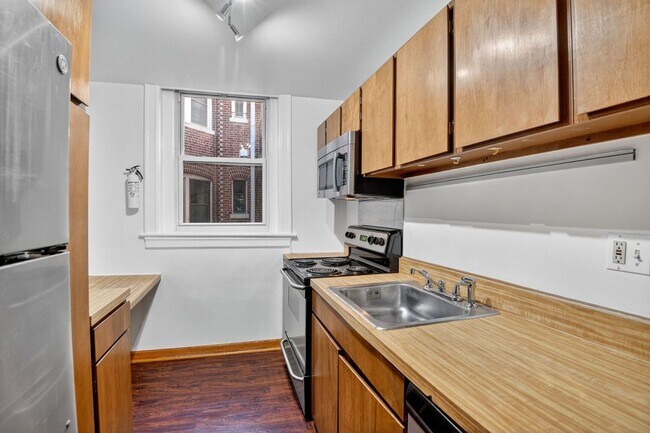Photo - Available Now! 2Bd / 1.5Ba in the Heart of...