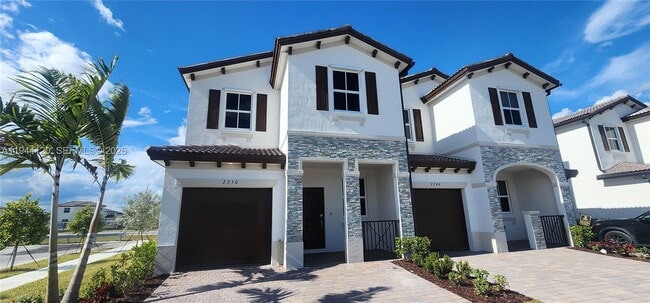 Building Photo - 2750 SE 24th Terrace