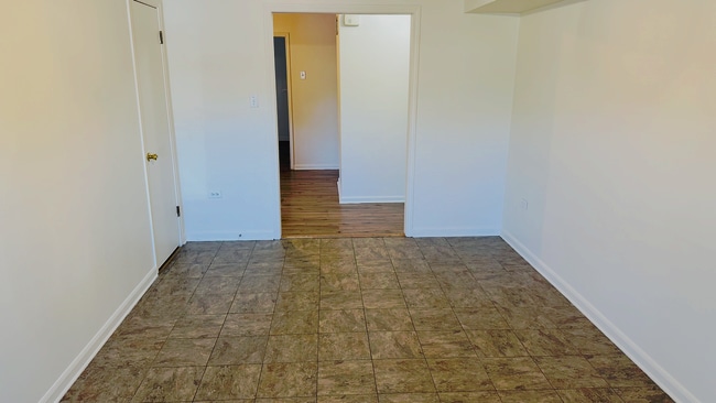 Den1 - 214 Gloria St Unit 214C