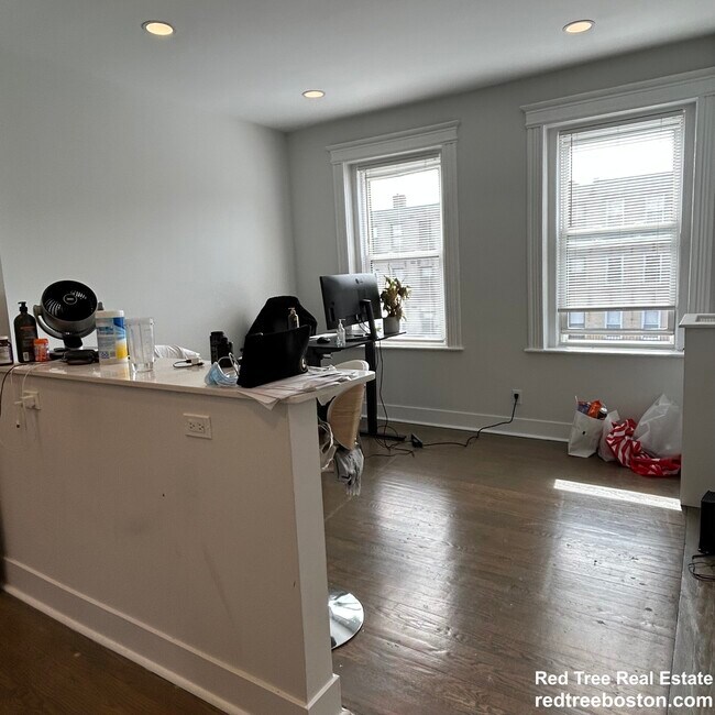 Photo - 31 Queensberry St Unit 11