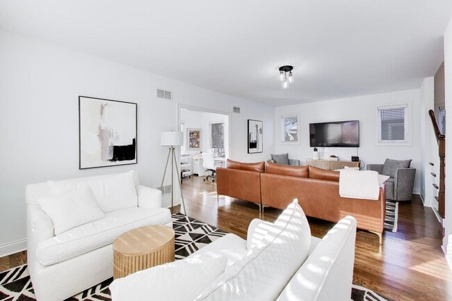 Photo - 229 N Myrtle Ave