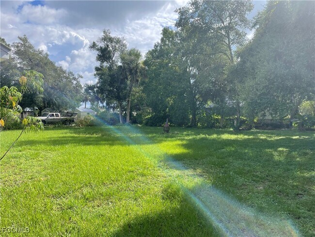 Photo - 247 Citrus St