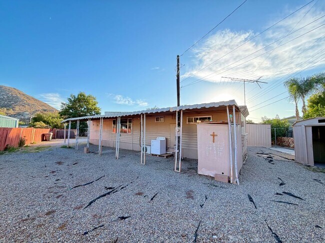 Photo - 31080 Fretwell Ave
