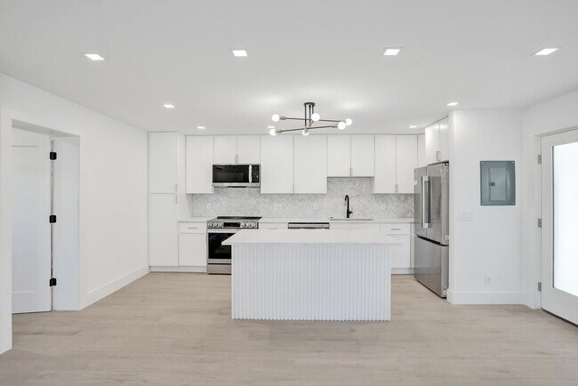 Photo - 840 SE 22nd Ave Unit 1