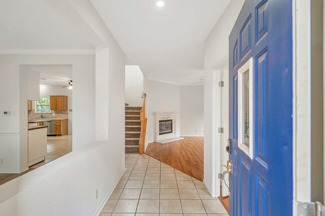 Photo - 1622 Abbey Ln