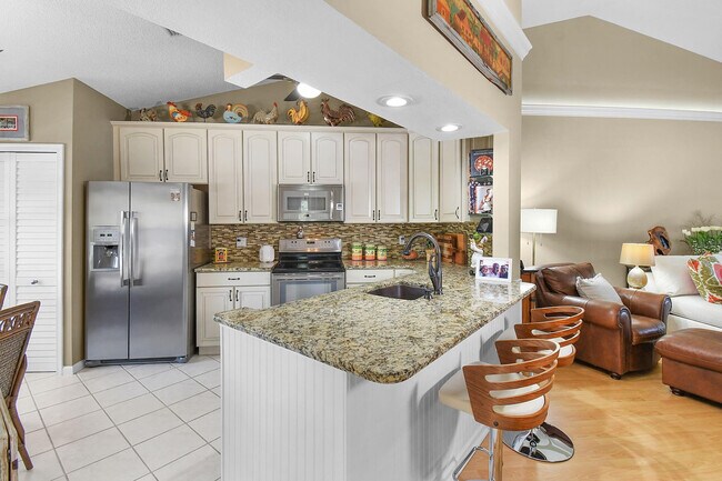 Photo - 6040 SE Martinique Dr