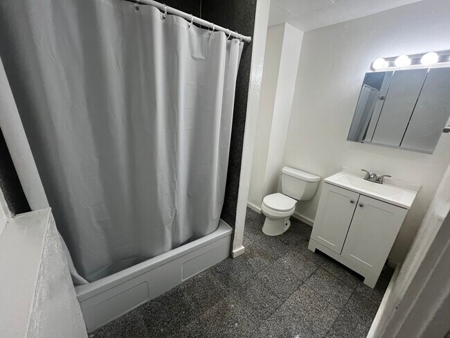 Photo - 270 Bowdoin St Unit 3