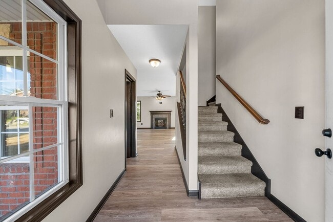 Photo - 4 Bedroom Pet Friendly Home For Rent!