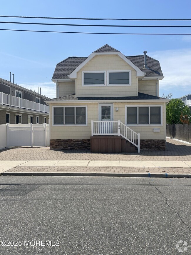 Building Photo - 100 Vance Ave Rental