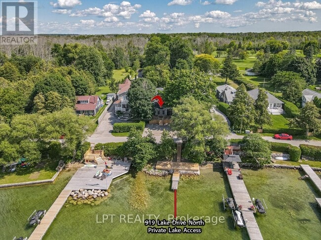 Photo - 919 Lake Dr N