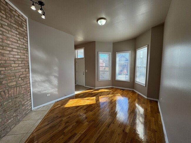 Photo - 5612 S Morgan St Unit 5612 # 1