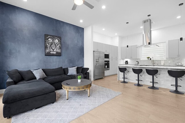 2105 McGowen St Unit SI ID1244936P