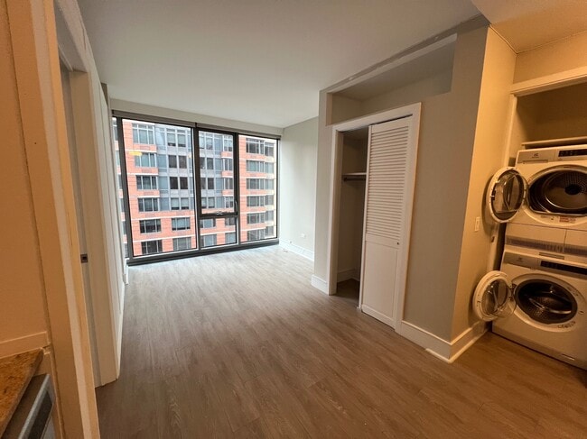 Building Photo - 237 E 34th St Unit 1302 Rental