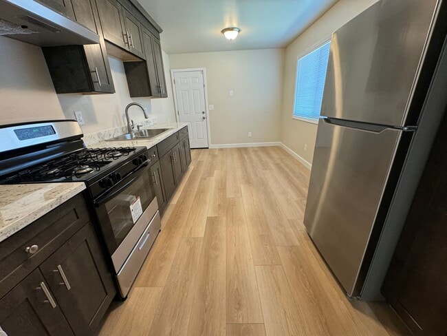 Photo - 223-227 W Curtis St. Unidad 225 W Curtis St.