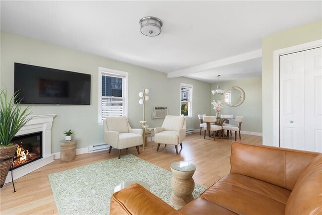 492 Thames St Unit 2