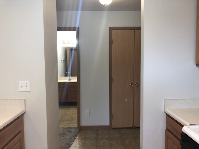 1401 N. Dakota