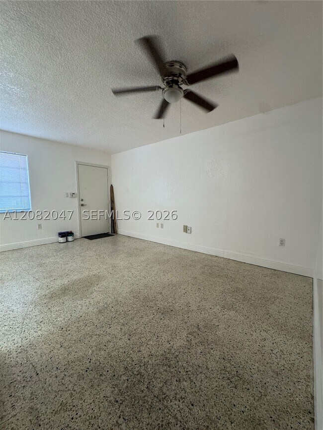 515 SW 3rd St Unit 3