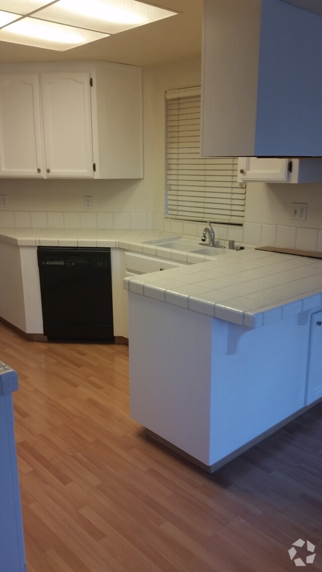 Building Photo - 170 Mohave Ter Unit 170 Condominium