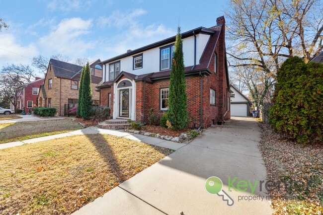 Photo - One of a kind - College Hill Beauty!