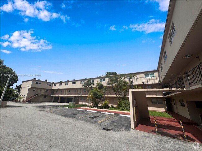 Building Photo - 1201 SW 42nd Ave Unit 216 Rental