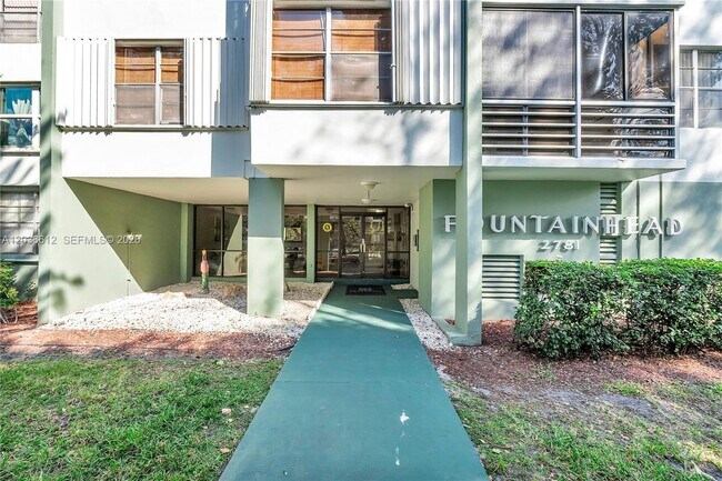Photo - 2781 Taft St Unidad 303