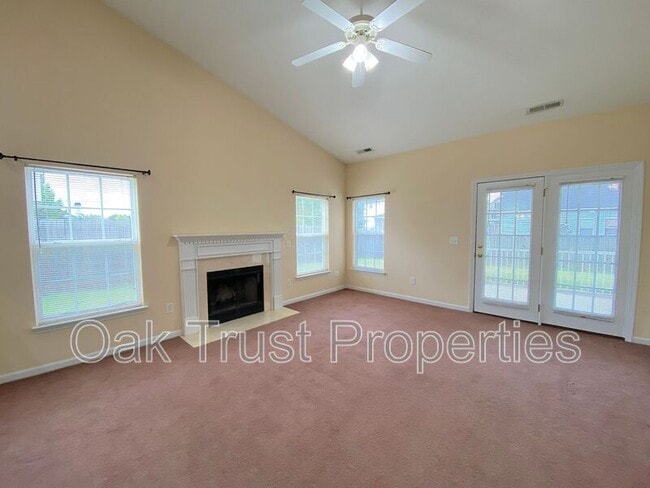 Photo - 119 Speer St