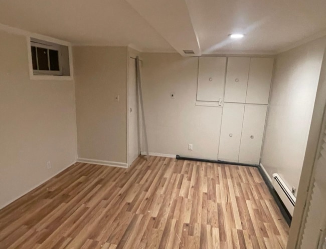 Photo - 595 E 39th St