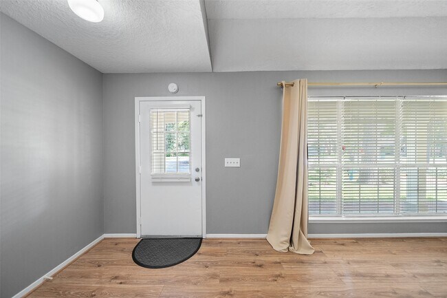 Photo - 7 Rockridge Ct