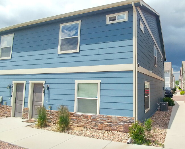 End Unit - The Townhomes at Bradley Crossr... - End Unit - The Townhomes at Bradley Crossr...