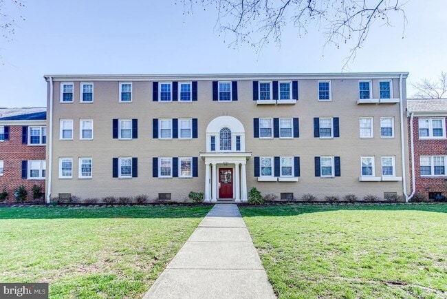 Building Photo - 6726 W Wakefield Dr Unit A1 Rental