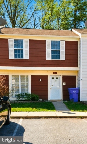 Building Photo - 2561 Robinson Pl