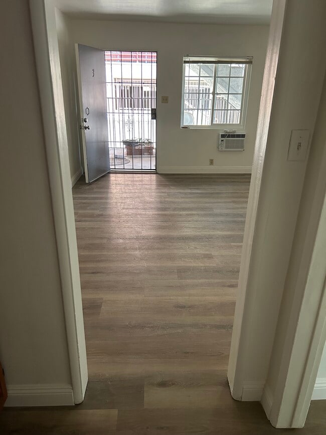 Photo - 5716 Laurel Canyon Blvd