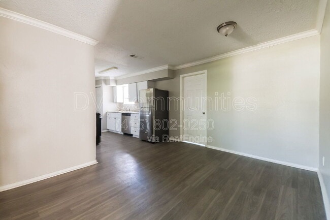 Photo - 4850 Bedford Dr