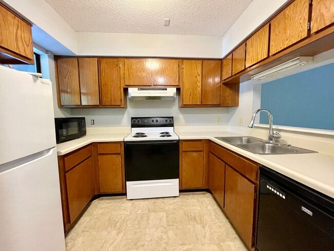 Photo - Harbison Unit 825