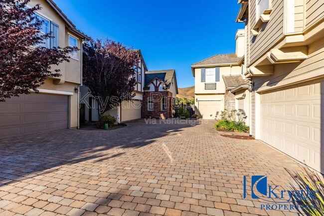 Photo - 6335 Newhaven Ln