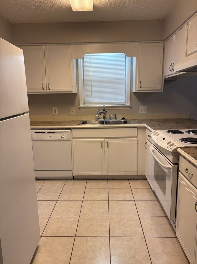 Photo - 201 Blue Pool Dr