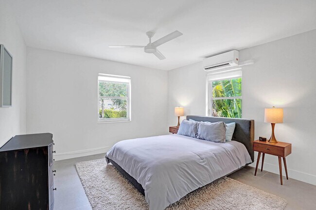 Photo - 625 NE 13th Ave