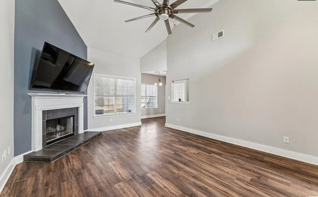 Photo - 2012 Ansley Dr