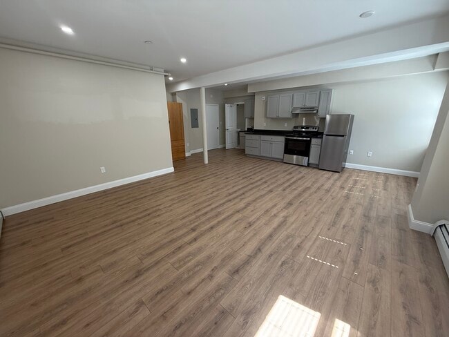 Photo - 1050 Hancock St Unidad 11