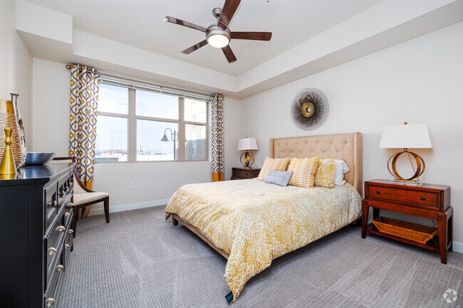 1BR, 1BA - 827SF - Bedroom