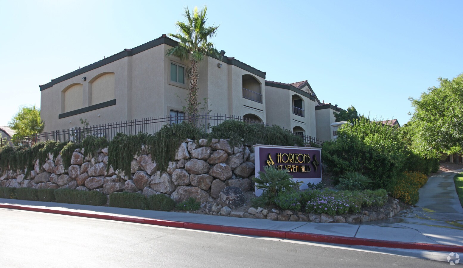 Horizons At Seven Hills Apartments For Rent In Henderson Nv Forrent Com