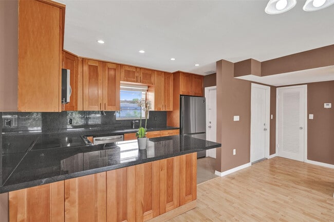 Photo - 7580 SW 82nd St