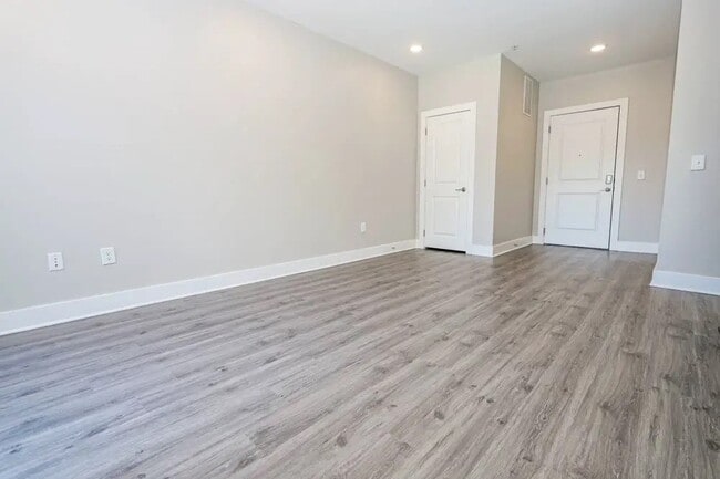 Photo - 802 S 6th St