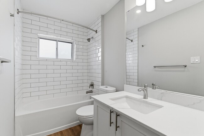 Photo - 20 Weichel St