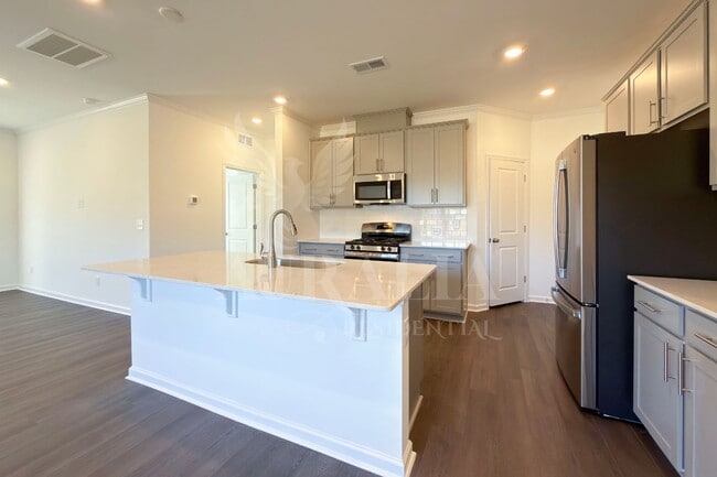 Photo - 1036 Red Finch Way