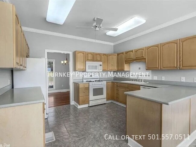 Photo - 4314 Old Oak Dr