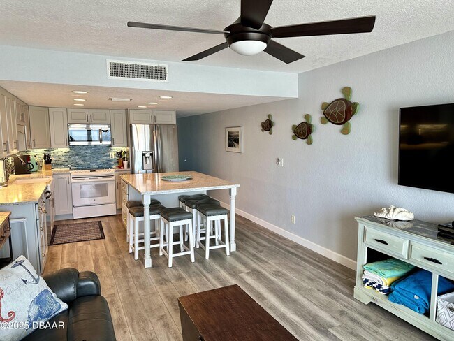 Photo - 4849 Saxon Dr Unit A210