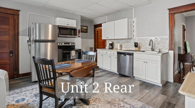 Building Photo - 41 Burbank St Unit 2