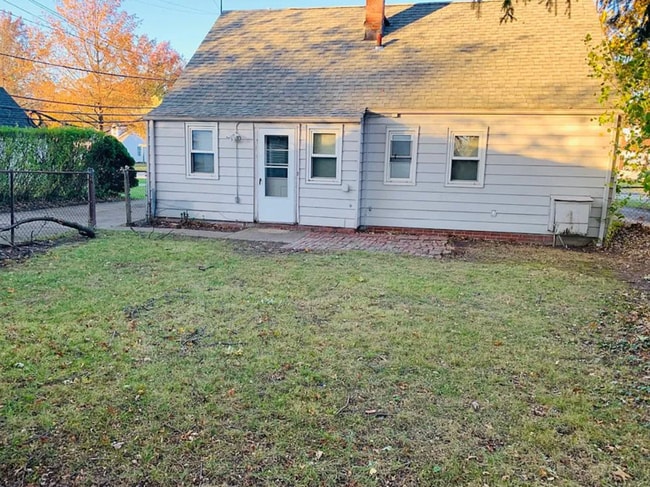 Photo - 23292 Williams Ave